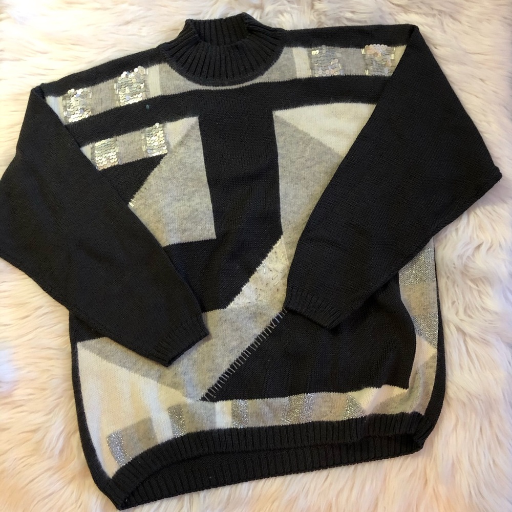 Christina Rain Gray & White Sweater Size M